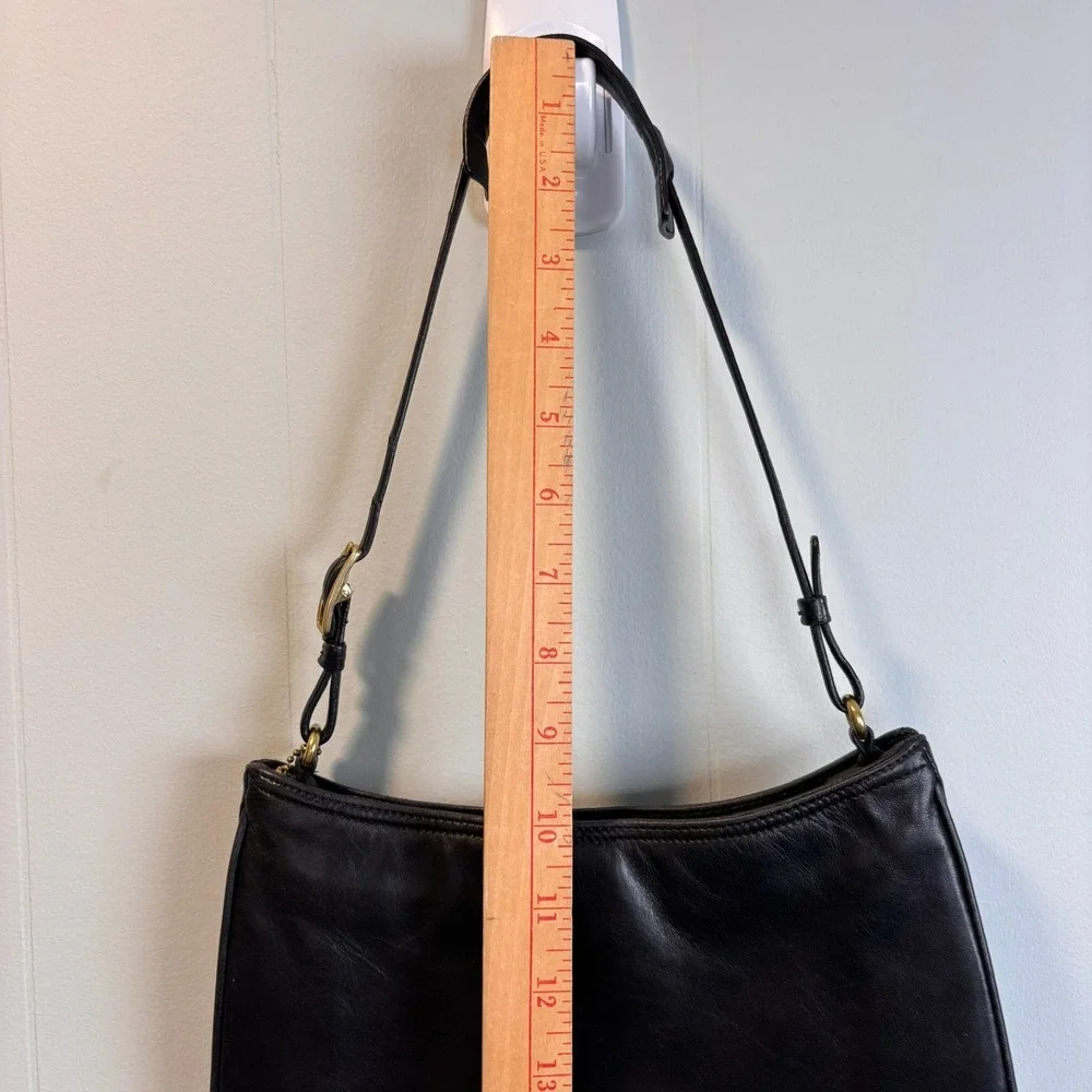 Vintage Coach Ashton Slim Purse Black Leather Shoulder Metal Hang Tag 8165